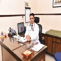 Dr Rajeev Narang  Best Pulmonologist in Jaipur TB Asthma Allergy
